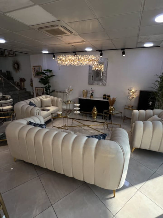SALON MODEL PIANO